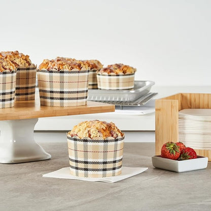 Panificio 10 Ounce Cupcake Wrappers, 200 Scalloped Baking Cups - Oven-Ready, Greaseproof, Plaid Paper Cupcake Liners, Disposable, For Birthdays, Baby Showers, Or Weddings - Restaurantware