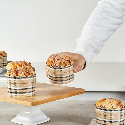 Panificio 10 Ounce Cupcake Wrappers, 200 Scalloped Baking Cups - Oven-Ready, Greaseproof, Plaid Paper Cupcake Liners, Disposable, For Birthdays, Baby Showers, Or Weddings - Restaurantware