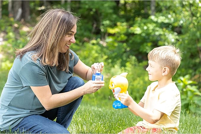 Little Kids Baby Shark NO Spill Musical Bubble Machine,Bubble Toy for Baby, Toddlers and,Amazon Toys Exclusive with 20oz of Extra Bubble Solution 91273E Multicolor